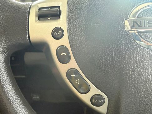 Used 2012 Nissan Rogue SV image 12