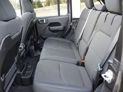 Certified 2025 Jeep Wrangler Unlimited Rubicon 4xe w/ Safety Group image 19