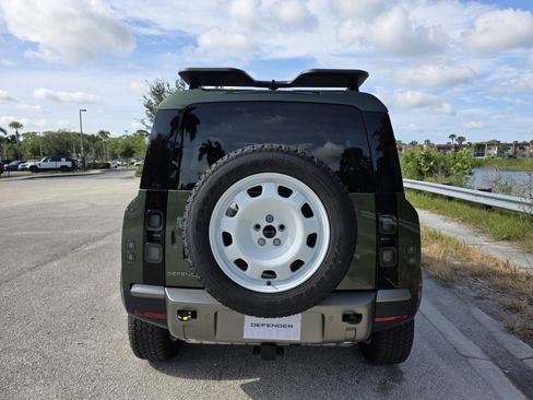 Used 2026 Land Rover Defender 110 S AWD/4WD image 6