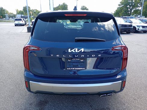 New 2025 Kia Telluride S image 6