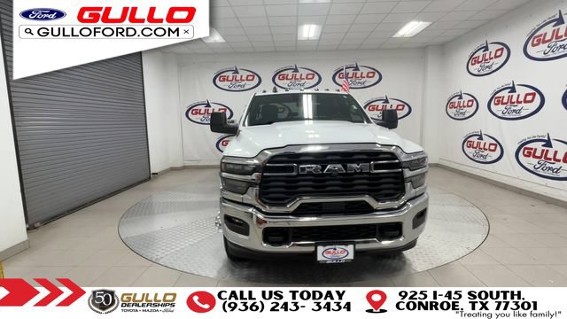 Used 2026 RAM 3500 Tradesman w/ Chrome Appearance Group A AWD/4WD image 3
