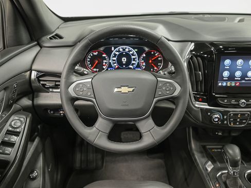 Used 2023 Chevrolet Traverse Premier image 16
