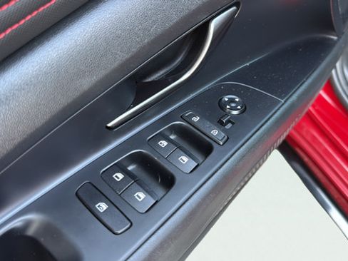 Used 2021 Hyundai Elantra N Line FWD image 12