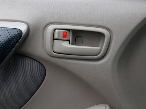 Used 2002 Toyota RAV4 2WD image 35