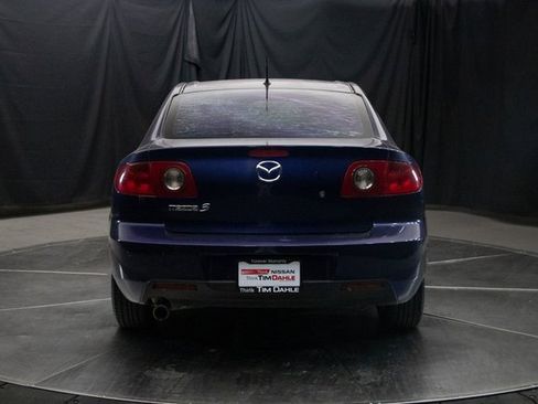 Used 2005 MAZDA MAZDA3 I w/ Pwr & 16" Alloy Wheel Pkg image 11