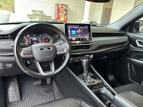 Used 2022 Jeep Compass Altitude w/ Convenience Group image 16