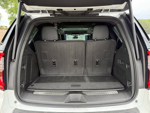 Used 2025 GMC Yukon Denali w/ Denali Reserve Package AWD/4WD image 29