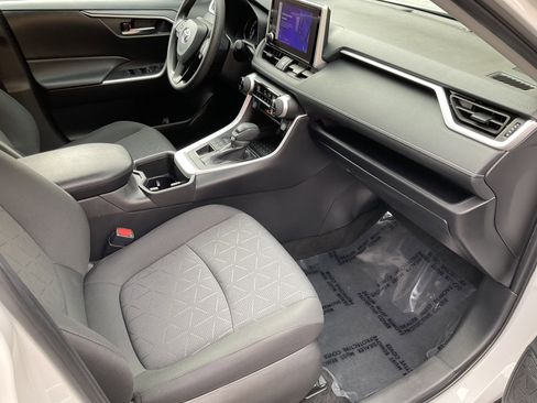 Used 2024 Toyota RAV4 XLE image 25
