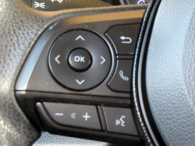 Used 2021 Toyota RAV4 LE FWD image 19