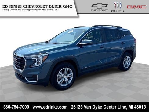 Certified 2024 GMC Terrain SLE w/ Driver Convenience Package FWD image 1