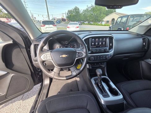 Used 2022 Chevrolet Colorado LT w/ LT Convenience Package RWD image 13