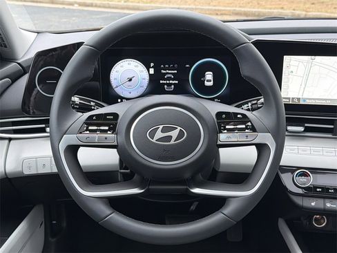 New 2026 Hyundai Elantra Limited image 23