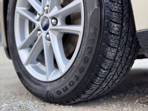 Used 2018 Ford Focus SE FWD image 13