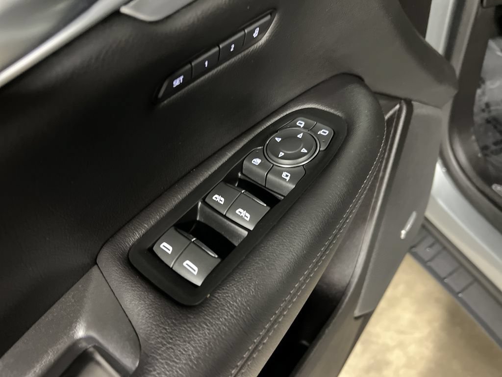 Certified 2023 Cadillac XT5 Premium Luxury w/ LPO, Floor Liner Package AWD/4WD image 15