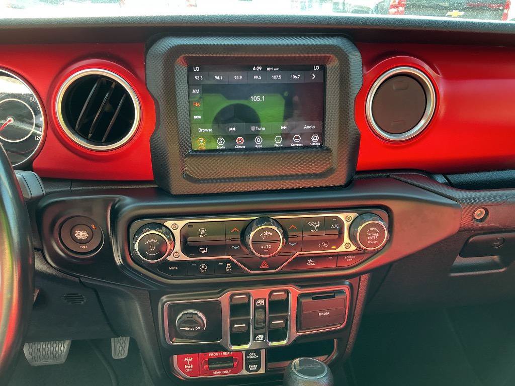 Used 2020 Jeep Gladiator Rubicon AWD/4WD image 25