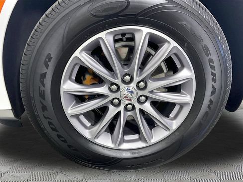 Certified 2024 Buick Enclave Essence FWD image 30