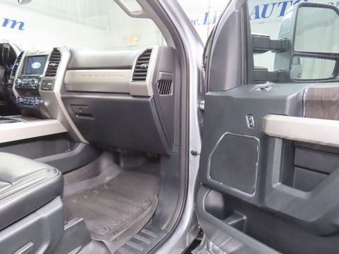 Used 2021 Ford F250 Lariat w/ Chrome Package AWD/4WD image 28