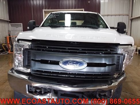 Used 2017 Ford F250 XL w/ Power Equipment Group image 7