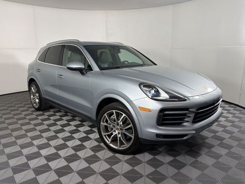 Certified 2021 Porsche Cayenne w/ Premium Package AWD/4WD image 7