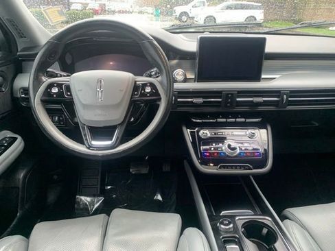 Used 2022 Lincoln Corsair Reserve w/ Equipment Group 201A image 17