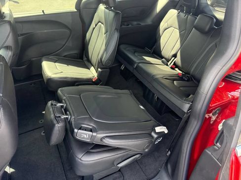 New 2027 Chrysler Pacifica Select w/ Family Tech Group FWD image 37