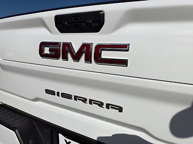 Used 2024 GMC Sierra 3500 AT4 w/ Technology Package AWD/4WD image 20