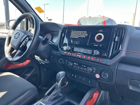 Used 2026 Nissan Frontier PRO-4X AWD/4WD image 15