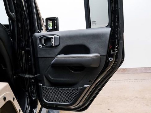 Used 2025 Jeep Wrangler Unlimited Rubicon 392 image 89