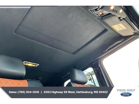 Used 2016 Mercedes-Benz G 63 AMG 4MATIC image 16