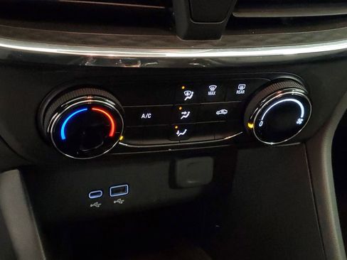 Used 2025 Buick Encore GX Preferred image 20