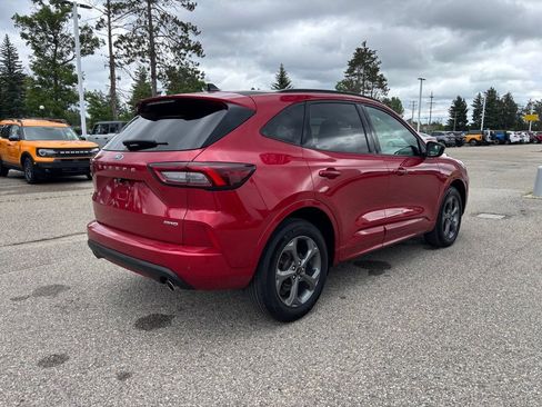 Used 2024 Ford Escape ST-Line w/ Tech Pack #1 AWD/4WD image 3