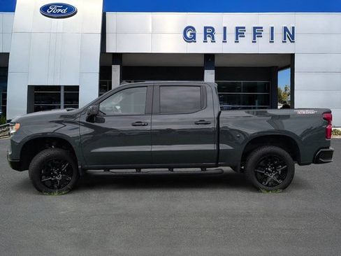 Used 2025 Chevrolet Silverado 1500 LT Trail Boss w/ Convenience Package II AWD/4WD image 10