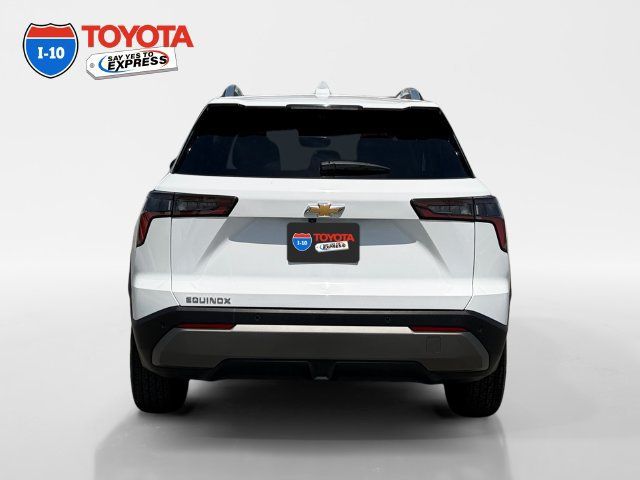 Used 2025 Chevrolet Equinox LT w/ Convenience Package II FWD image 4