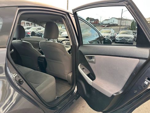 Used 2013 Toyota Prius Two w/ Preferred Accessory Pkg FWD image 30