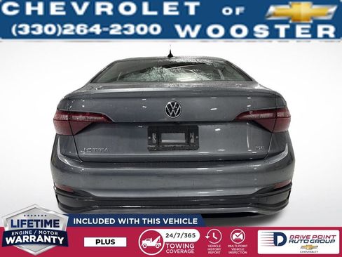 Used 2024 Volkswagen Jetta SE image 5