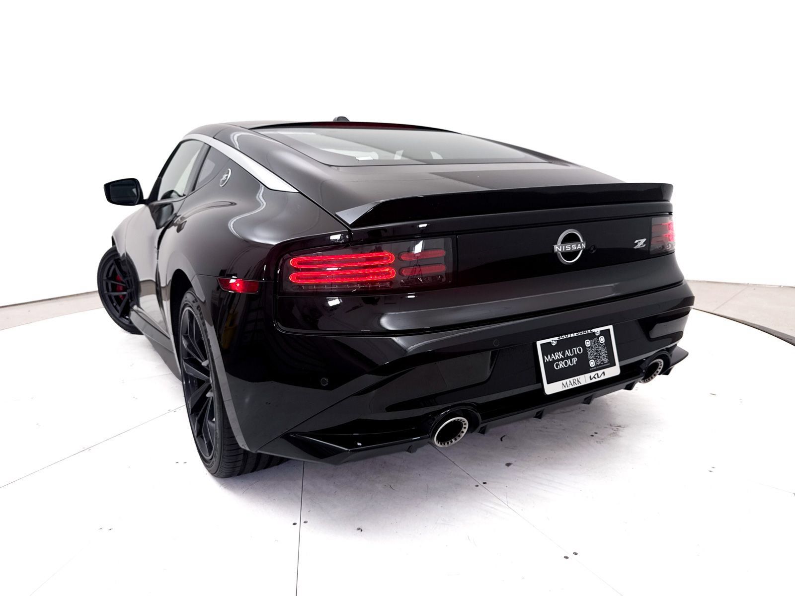 Used 2024 Nissan Z Performance w/ Floor Mat Package RWD image 9
