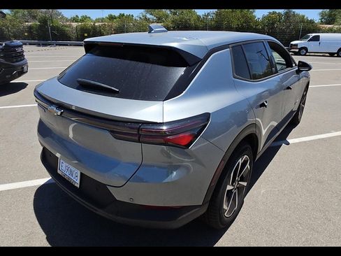 Used 2026 Chevrolet Equinox EV LT FWD image 21