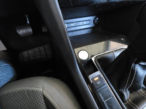 Certified 2023 Volkswagen Taos S image 30