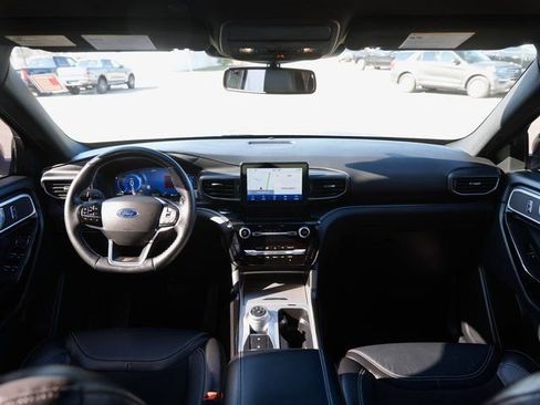 Used 2022 Ford Explorer ST w/ ST Street Pack image 15