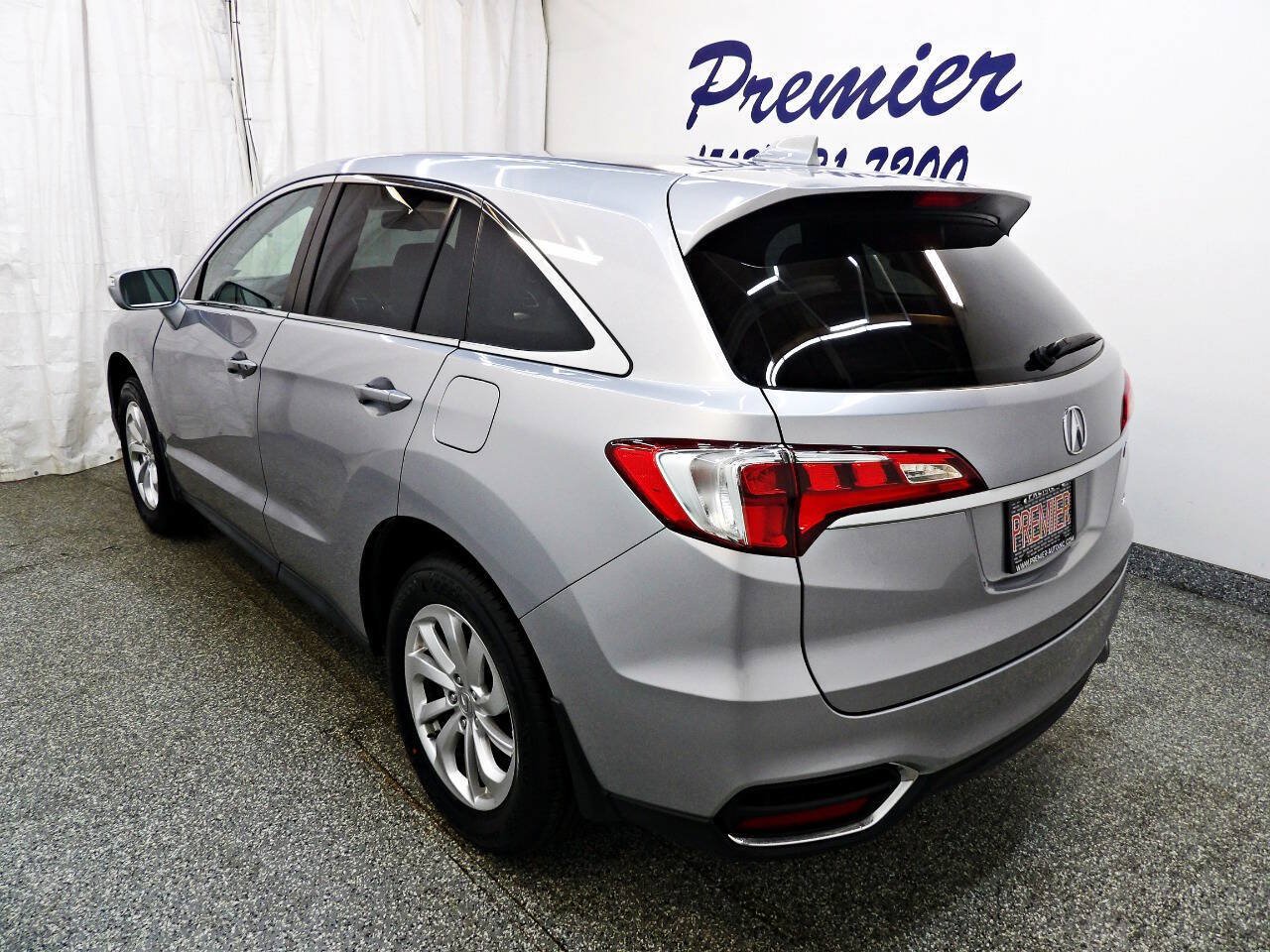 Used 2017 Acura RDX w/ Technology Package AWD/4WD image 4