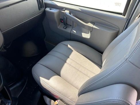 New 2025 GMC Savana 2500 Extended w/ Driver Convenience Package image 12