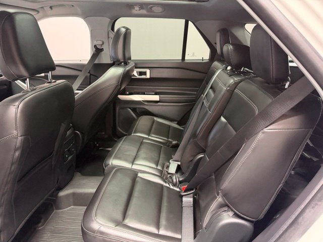 Used 2022 Ford Explorer XLT w/ Equipment Group 202A AWD/4WD image 20