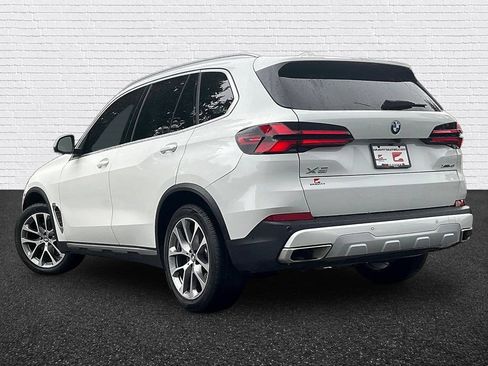 Used 2024 BMW X5 xDrive40i w/ Parking Assistance Package AWD/4WD image 4