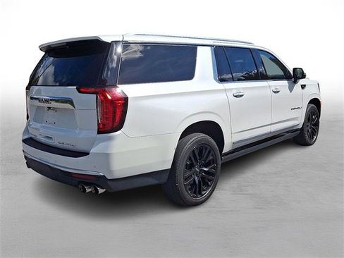 Certified 2022 GMC Yukon XL Denali image 6