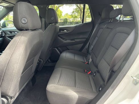 Used 2025 Chevrolet Equinox LT FWD image 24