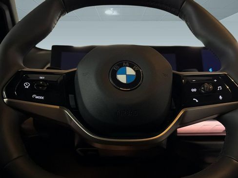 Used 2025 BMW X3 xDrive30i w/ Convenience Package image 17