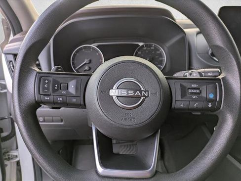 Used 2023 Nissan Rogue SV AWD/4WD image 12