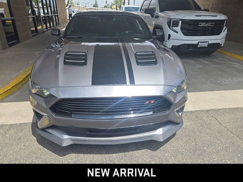 Used 2021 Ford Mustang GT Premium w/ GT Performance Package RWD image 2