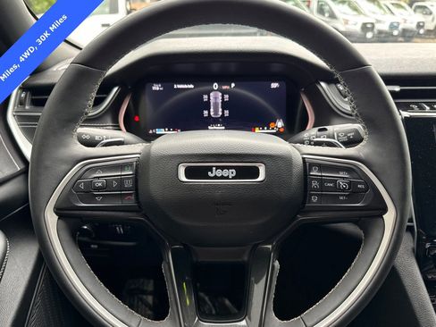 Used 2023 Jeep Grand Cherokee Altitude image 24
