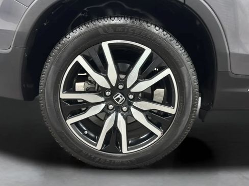 Used 2019 Honda Pilot Touring image 28